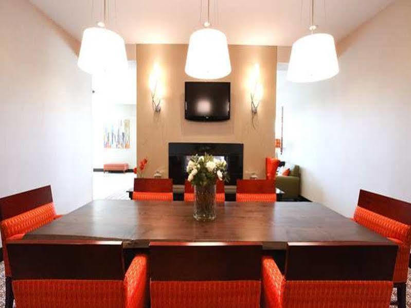 Hilton Garden Inn Olathe Extérieur photo