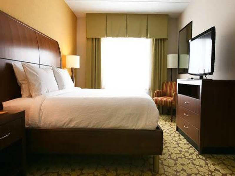 Hilton Garden Inn Olathe Extérieur photo
