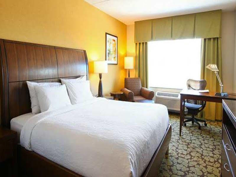 Hilton Garden Inn Olathe Extérieur photo